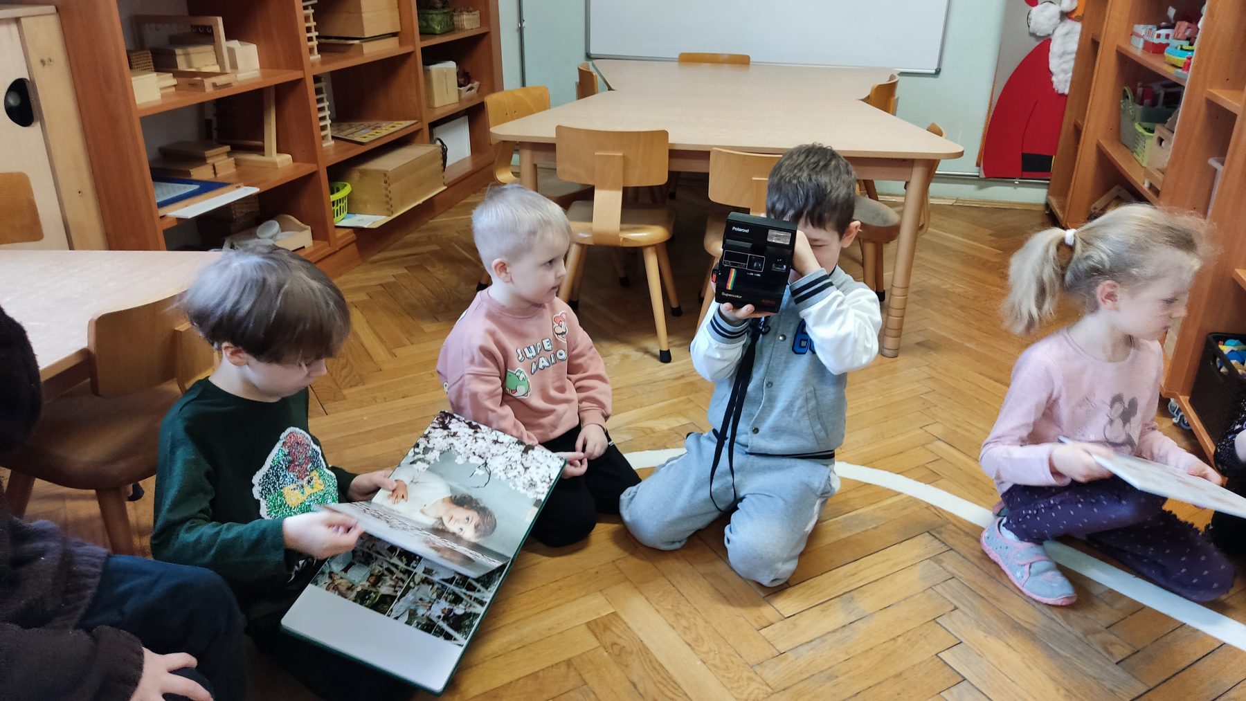 Poznajemy R Ne Zawody Przedszkole Montessori Przedszkolak Na