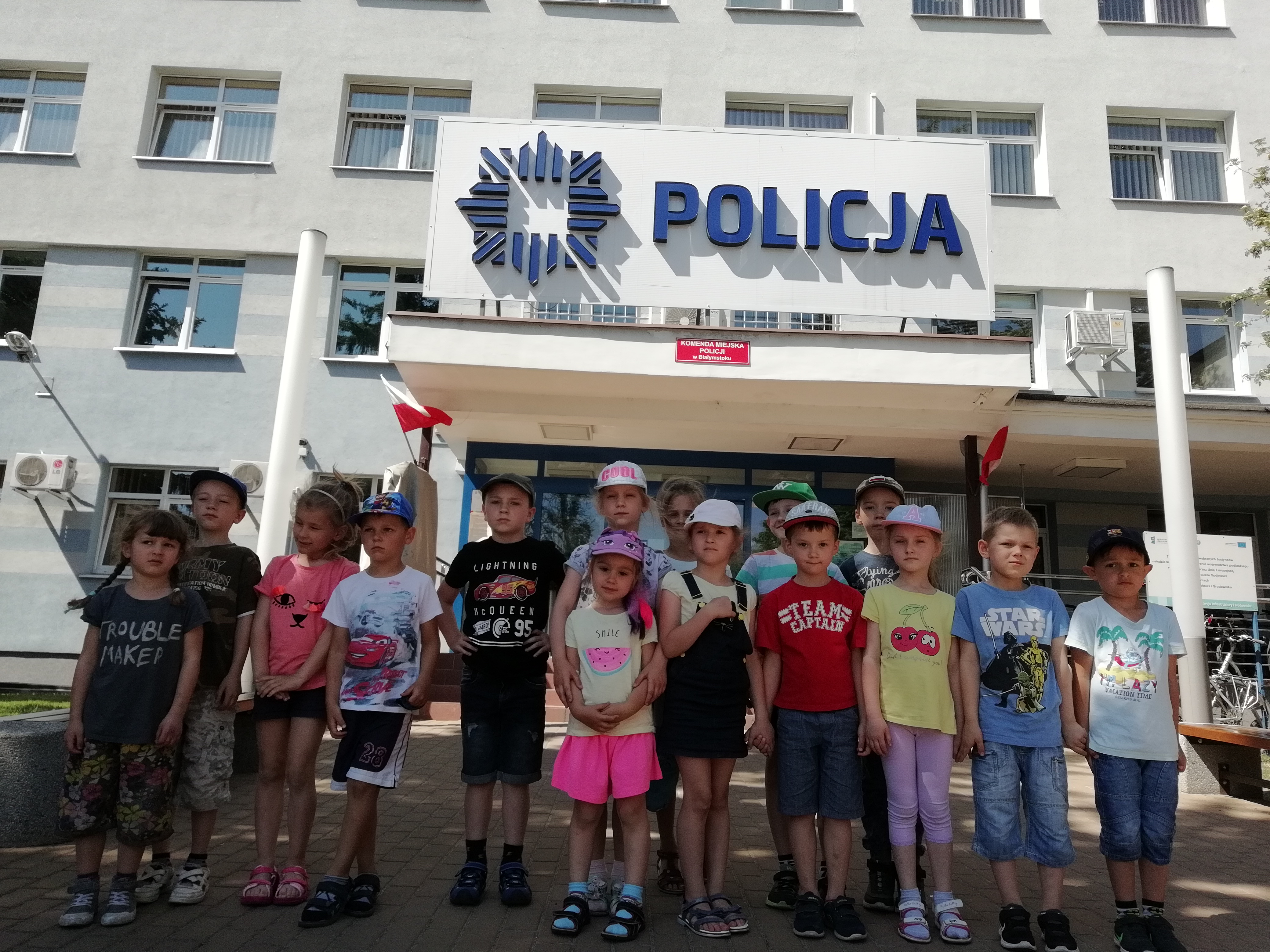 Grupa V w siedzibie Komendy Miejskiej Policji w Białymstoku