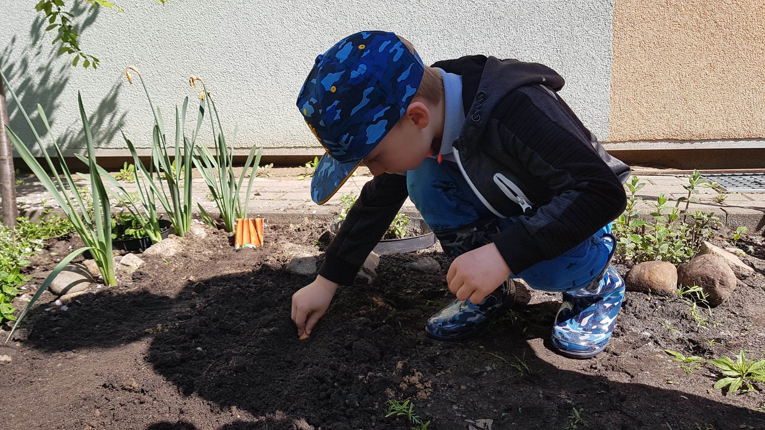 Wiosenne prace w ogródku – grupa VI