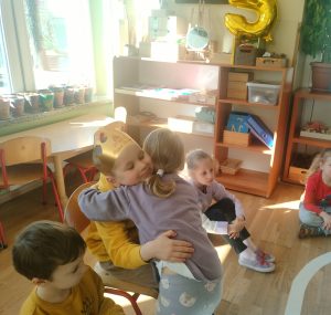 Składamy życzenia urodzinowe