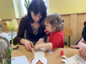 Estera współpracuje z mamą