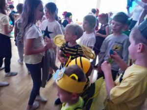 rozdawanie upominków