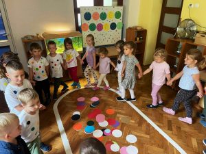 Zabawy z okazji Dnia Kropki.