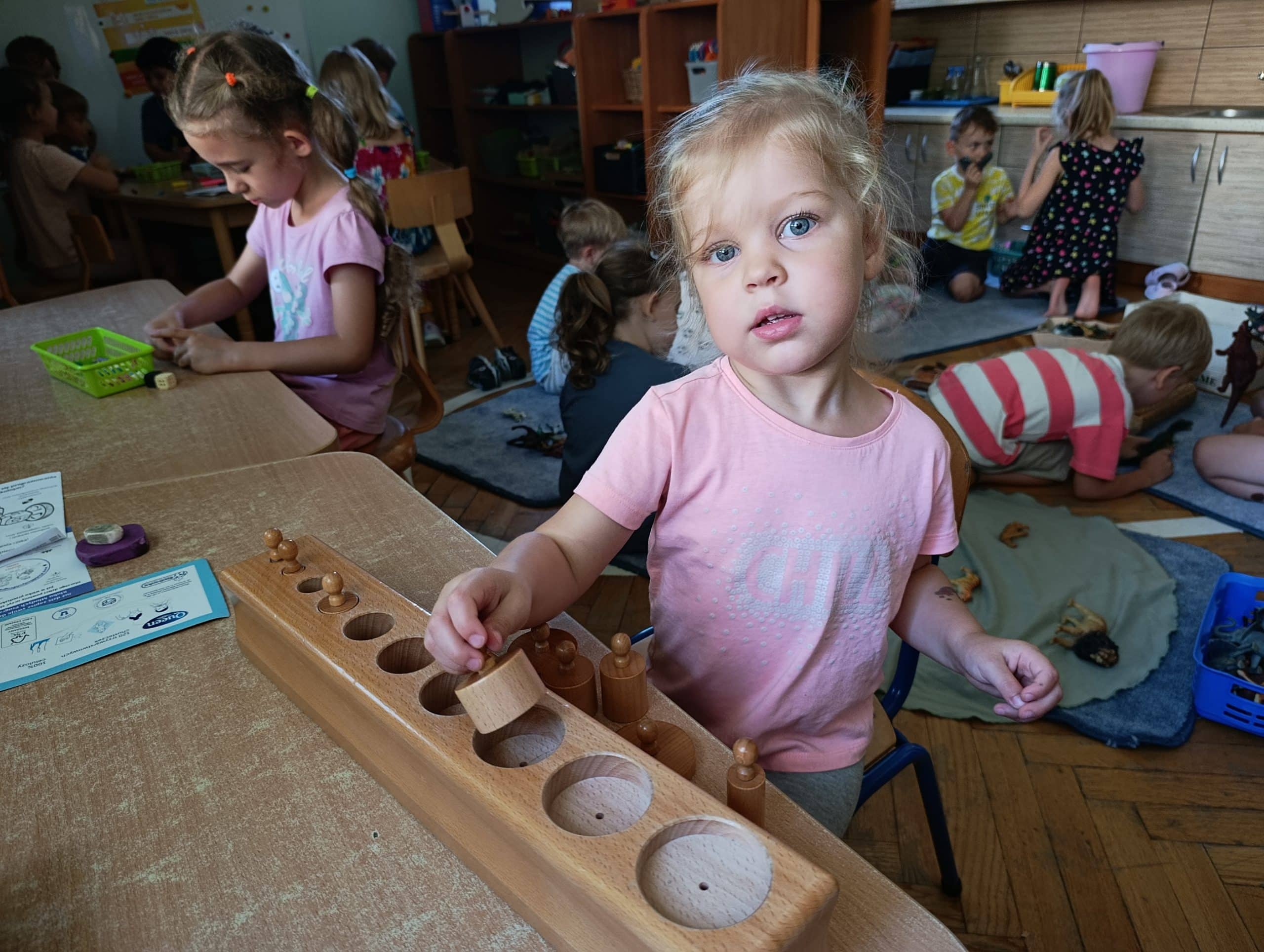 Pierwszy tydzień w przedszkolu – czas radości, zabawy i nauki! – grupa III