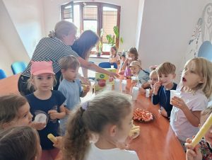 Wizyta dzieci grupy III w szkole językowej