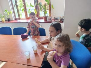 Wizyta dzieci grupy III w szkole językowej