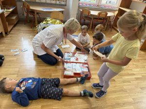 Nauka udzielania pierwszej pomocy w gr.