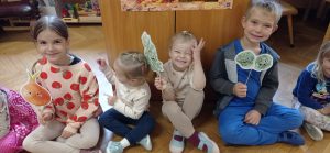 Warzywa z wiersza Na straganie – przygotowania do teatrzyku