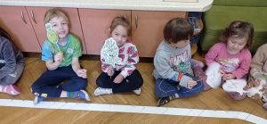 Warzywa z wiersza Na straganie – przygotowania do teatrzyku