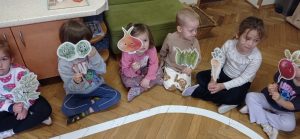 Warzywa z wiersza Na straganie – przygotowania do teatrzyku