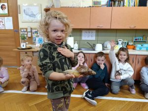 Nina lubi nowego przyjaciela