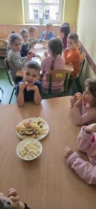 poczęstunek urodzinowy