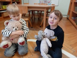 Prezentacja misia przez dzieci