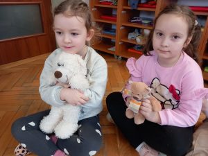 Prezentacja misia przez dzieci