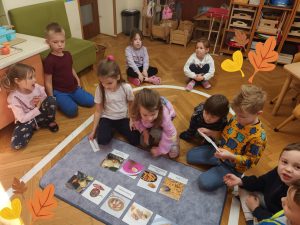 Dzieci poznają dania z podlasia