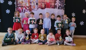 1. Świąteczne zdjęcie grupowe