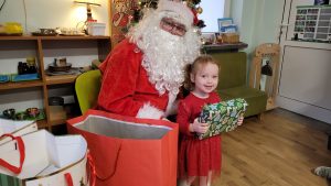 8. Zdjęcie z Mikołajem