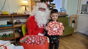 8. Zdjęcie z Mikołajem