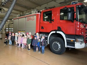 2. Wizyta dzieci w Straży Pożarnej.