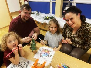 5. Tworzenie dekoracji bożonarodzeniowych.