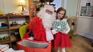 8. Zdjęcie z Mikołajem