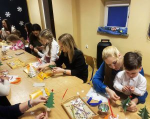 9. Wykonywanie dekoracji świątecznych.