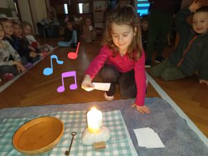 Andrzejkowa wróżba Laury