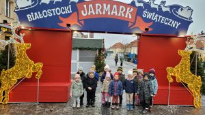 Dzieci na Białostockim Jarmarku Świątecznym