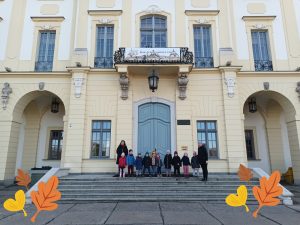 Dzieci przy Pałacu Branickich