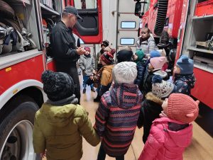 Poznajemy wszystkie sprzęty w wozie strażackim