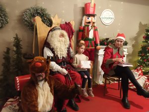 Nela na spotkaniu z Mikołajem