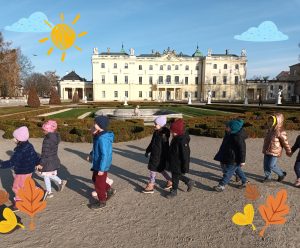 Spacer po alejkach Pałacu Branickich