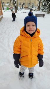 Zimowe zabawy na śniegu