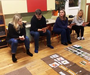 Słuchanie ciekawostek o ziemniaku.