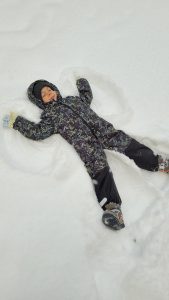 Zimowe zabawy na śniegu