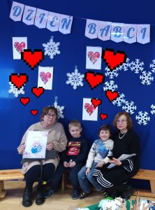 Ernest i Lew ze swoimi babciami