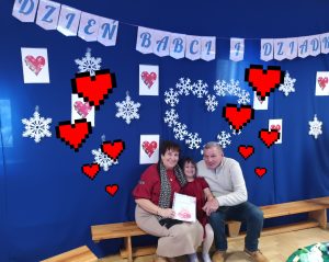 Marcelinka z babcią i dziadkiem