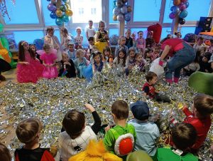 Kolorowy Bal Karnawałowy