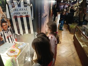 Mali odkrywcy w Muzeum Wojska Polskiego