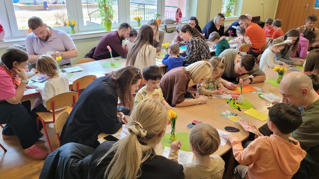 WARSZTATY WIELKANOCNE Z RODZICAMI W GRUPIE VII