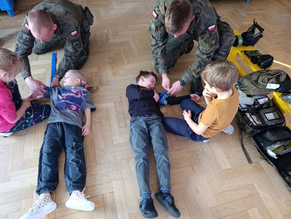 Wizyta żołnierzy w przedszkolu - grupa II i III