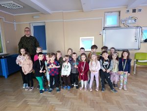 Przedszkolaki i żołnierze – wspólna lekcja patriotyzmu