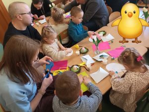 Teodor, Lilianka, Amadeusz i Matylda na warsztatach wielkanocnych