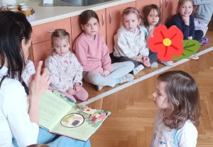 Co za wspaniała książka myśli Esterka