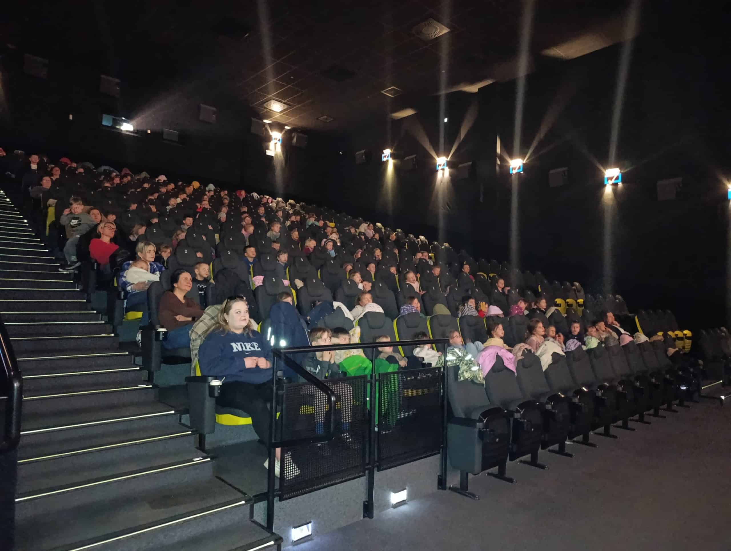 Wizyta w kinie – wspólne oglądanie bajki