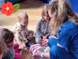 Szczoteczką robimy kółeczka