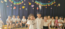 Uroczystość zakończenia roku połączona z Dniem Mamy i Taty w grupie VII