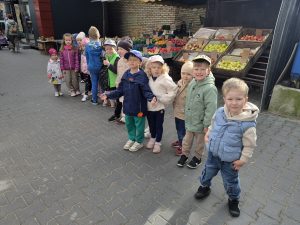Na straganie w dzień targowy