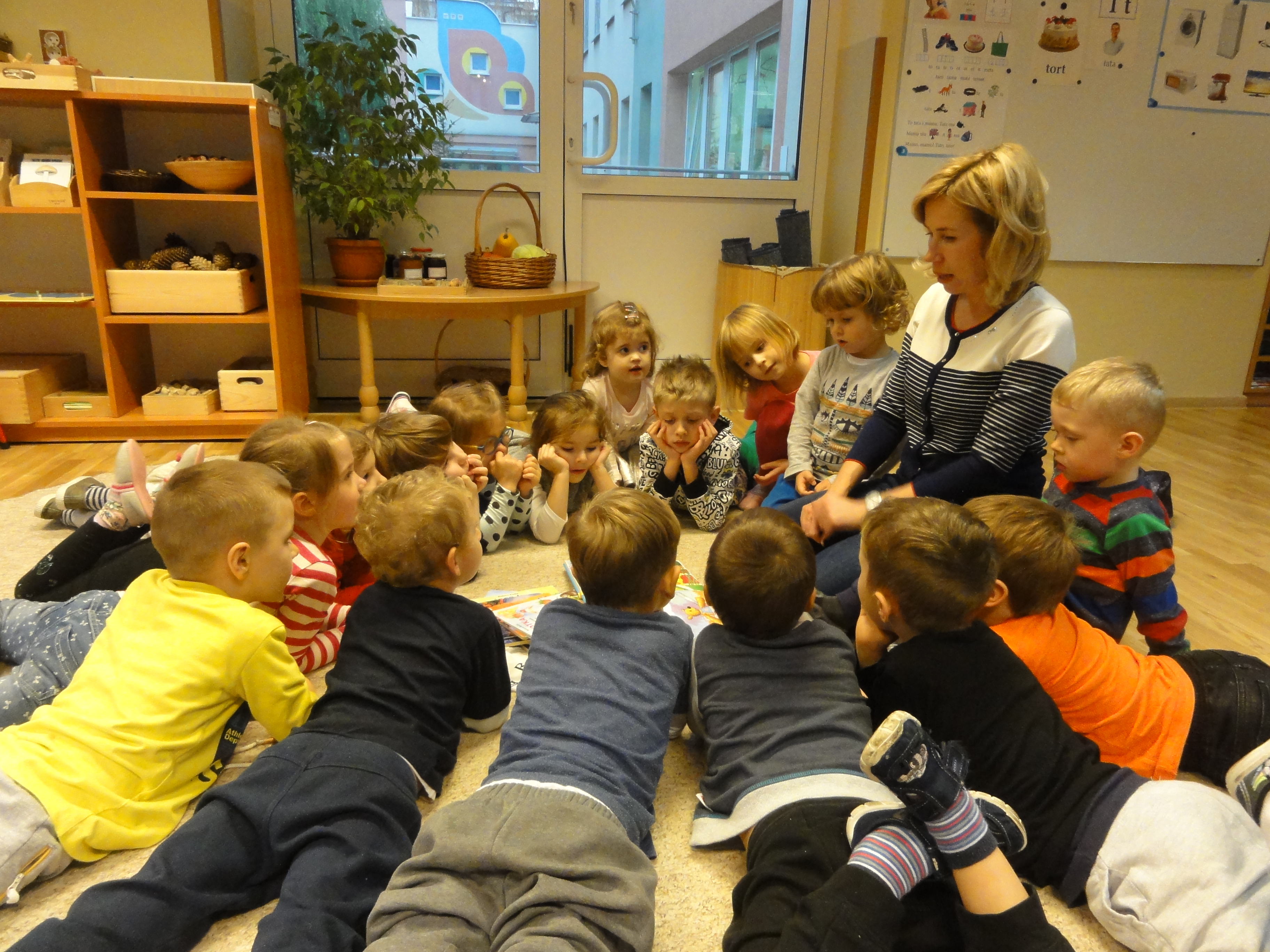 „Cała Polska czyta dzieciom” w grupie VIII